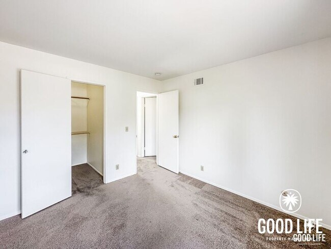 Building Photo - 6747 Parkside Ave