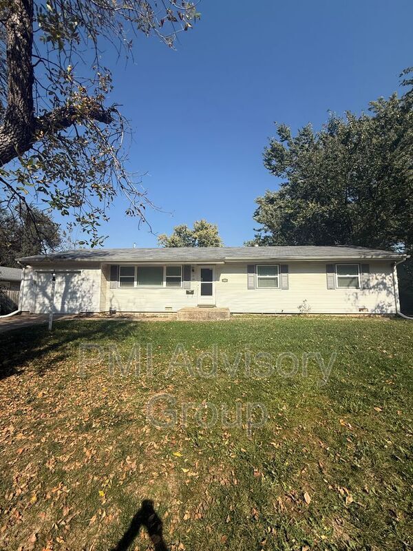 Building Photo - 1414 SW 32nd St