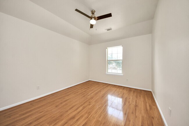 Building Photo - 6950 Sterling Meadow Dr