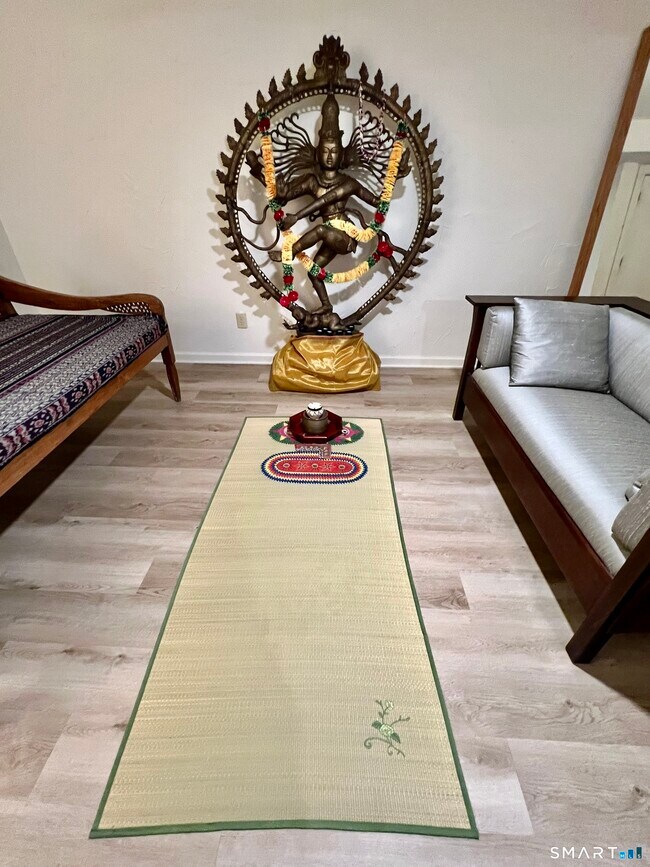 Building Photo - 290 Cliffside Dr