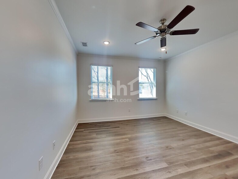 Building Photo - 1365 Soapstone Rd