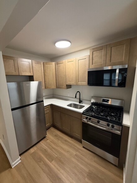 Building Photo - 2808 N Jefferson St