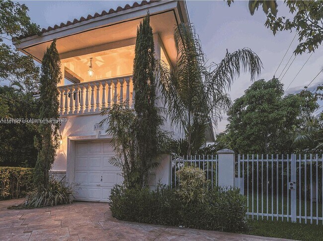 Building Photo - 4000 Alhambra Cir