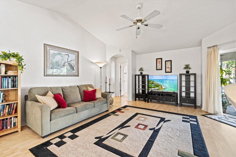 Building Photo - 5128 18th Ln E