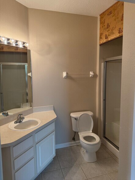 Building Photo - 7801 Point Meadows Dr