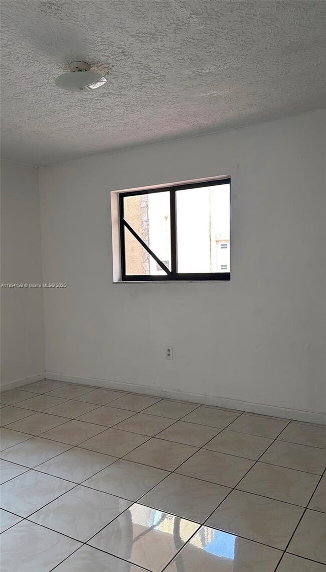 Building Photo - 6055 W 19th Ave