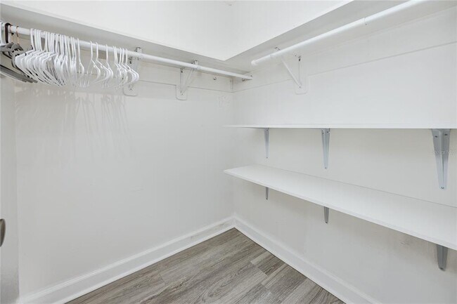 Building Photo - 2207 Belleair Rd