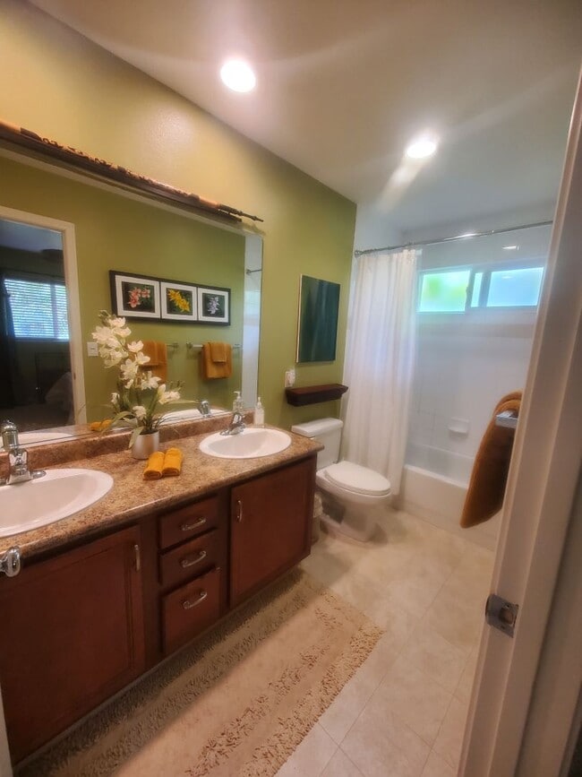 Building Photo - Furnished unit in Kihei