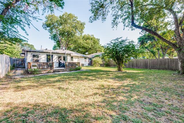 Building Photo - 10226 Eastwood Dr