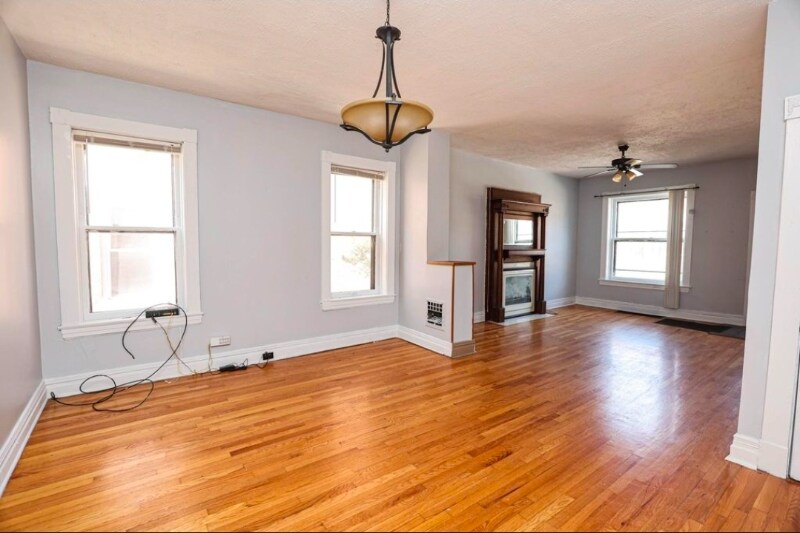 Building Photo - 3908-3910-3910 Flad Ave