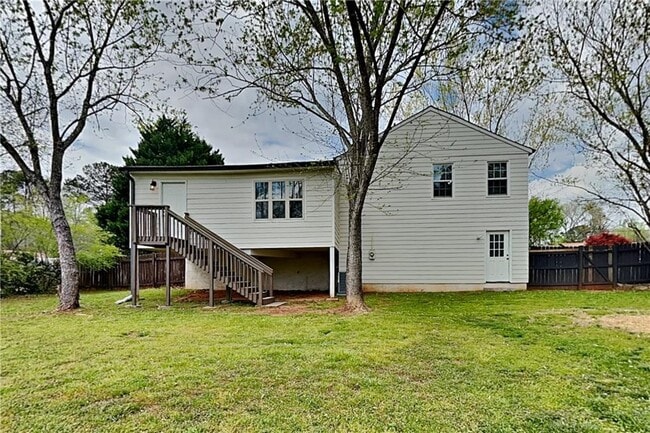 Building Photo - 107 Hartley Woods Dr