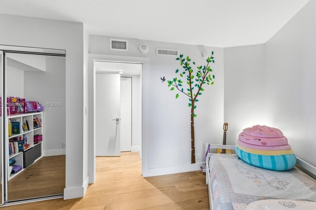 Building Photo - 1111 Crandon Blvd