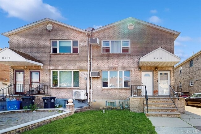 Primary Photo - 156-40 76th St
