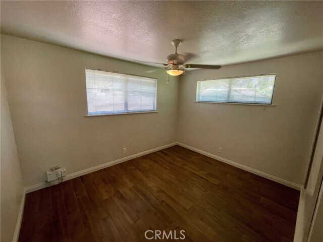 Building Photo - 861 Helmsdale Ave