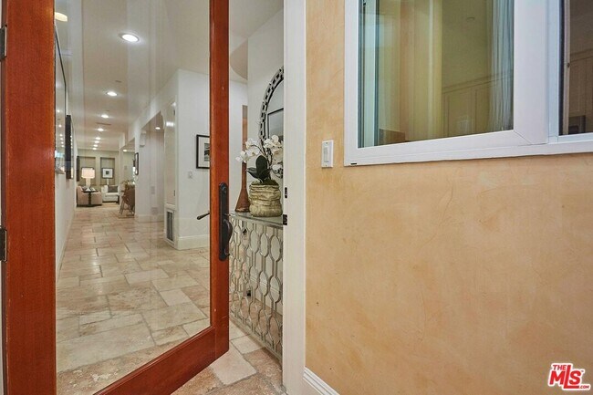 Building Photo - 16123 W Sunset Blvd
