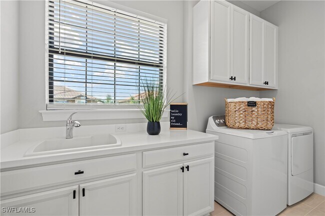 Building Photo - 15249 Zeno Wy