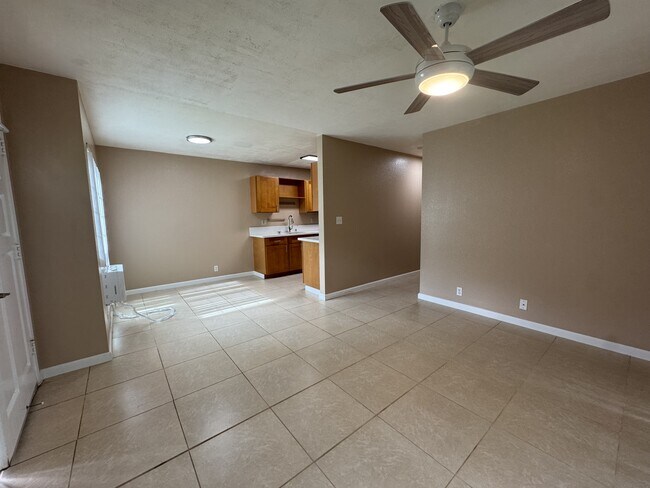 Building Photo - 46-1031-1031 Emepela Wy