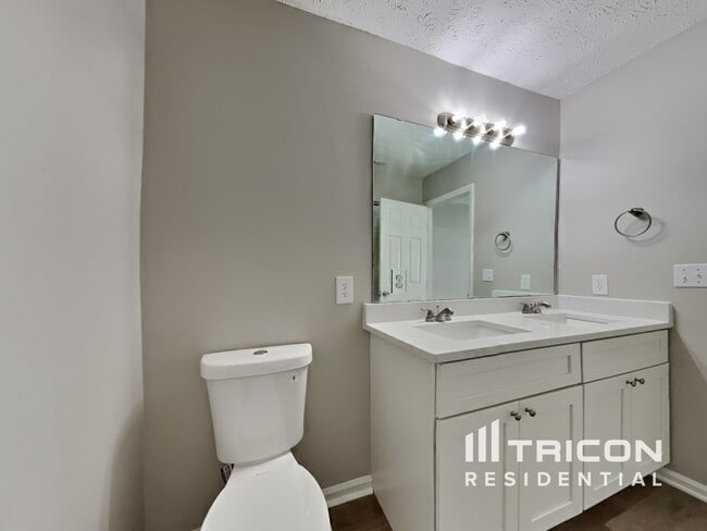 Building Photo - 2305 Brandytrace Cir