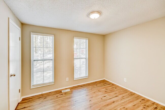 Building Photo - 6124 Tyler Loop Rd