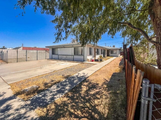 Building Photo - 213 Panamint Ave