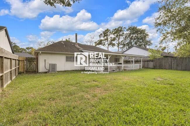 Building Photo - Fantastic Katy 3-2 close to everything