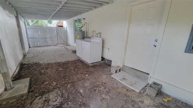 Building Photo - 1103 Errol Pl Cir