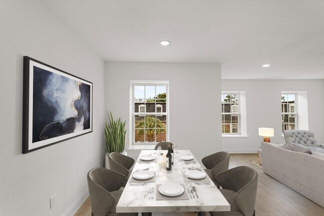 Building Photo - 355 N Post Oak Ln