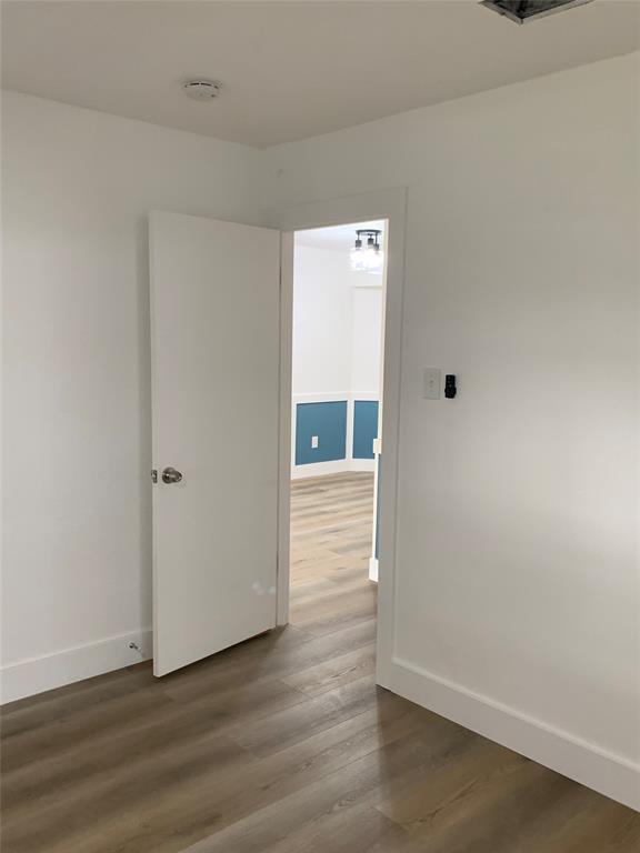 Building Photo - 3503 Roanoke Dr