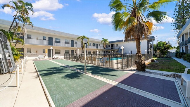 Building Photo - 415 NE 2nd St