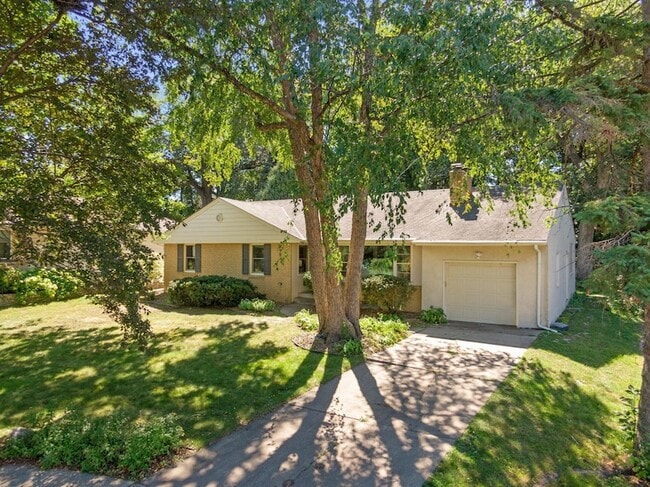Building Photo - 4509 Laguna Dr