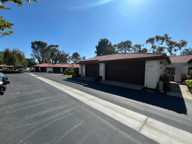 Building Photo - 1550 Apache Dr