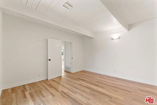 Building Photo - 4950 Marmol Dr