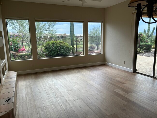 Building Photo - 42019 N Golf Crest Rd