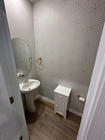 Half Bathroom - 1053 Plumcrest Dr