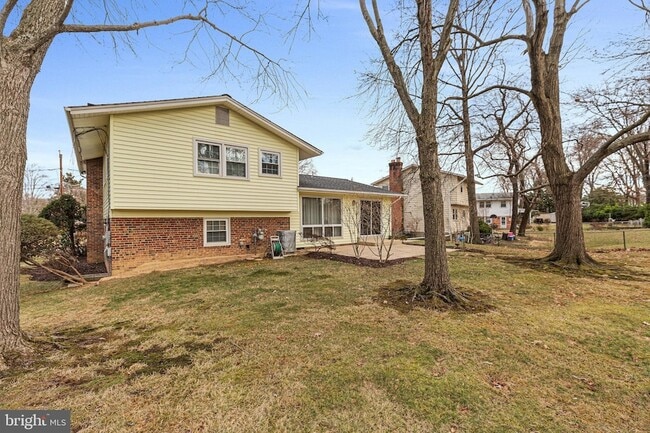 Building Photo - 6106 Rivanna Dr