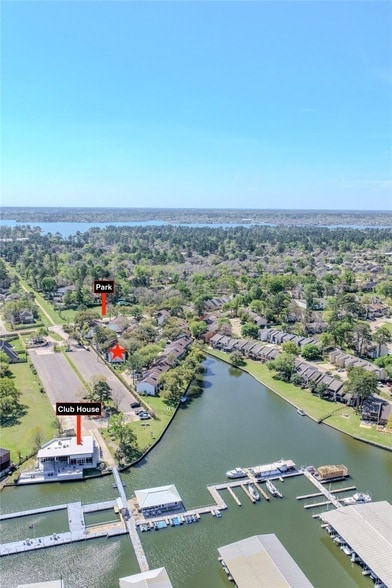 Building Photo - 12100 Melville Dr