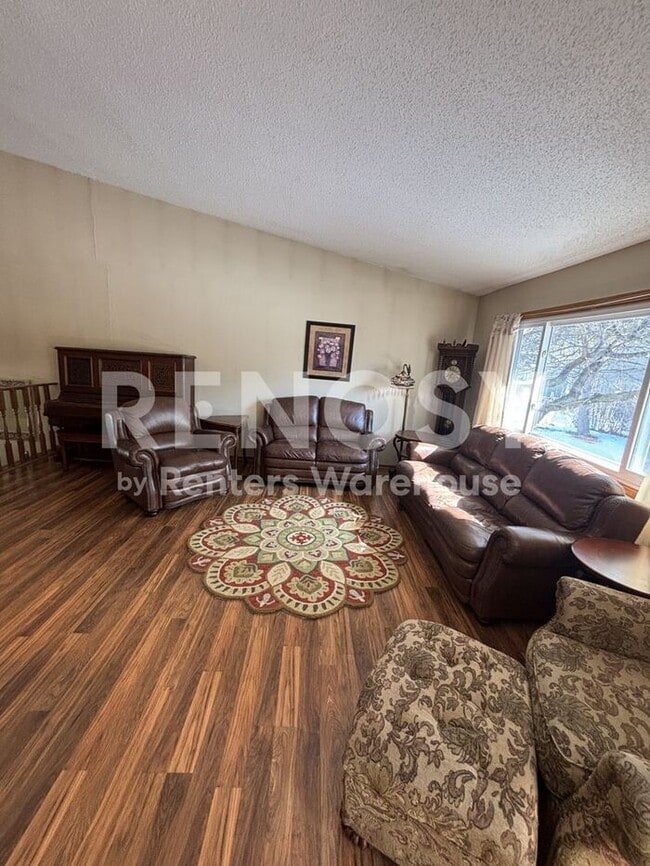 Building Photo - 15536 Garfield Cir