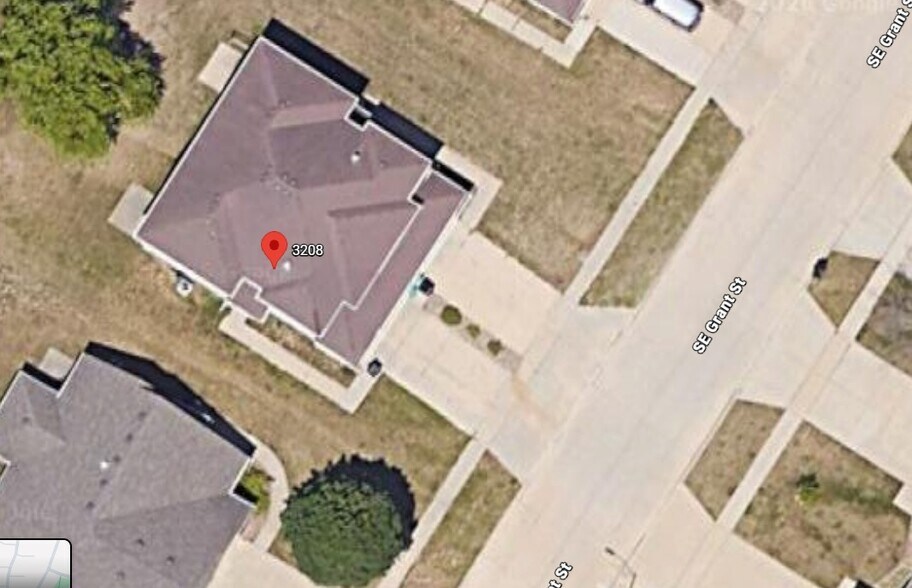 Building Photo - 3208 SE Grant St