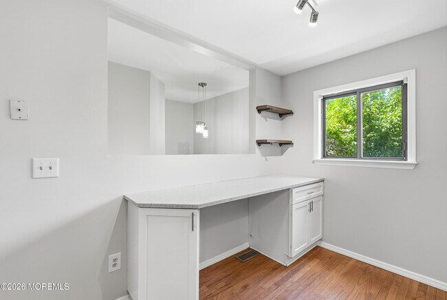 Building Photo - 802 Alpine Trail