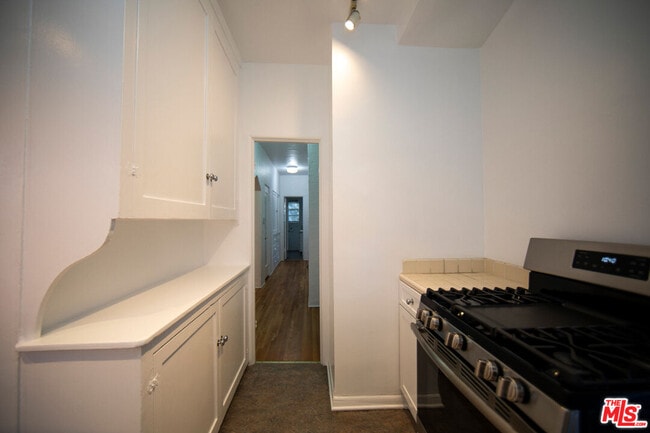 Building Photo - 1117 Longwood Pl