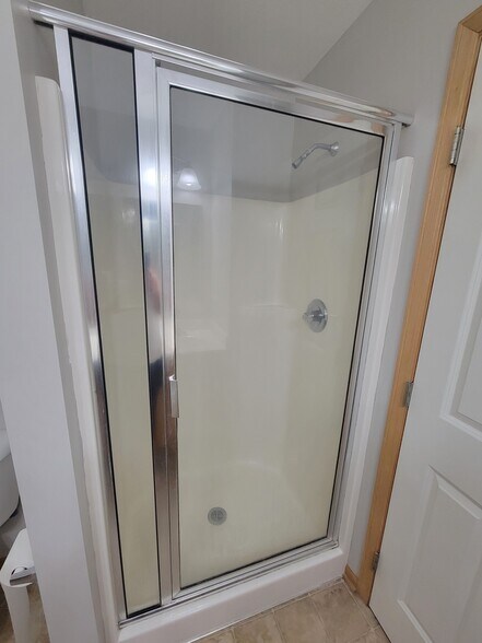 Building Photo - 3553 Sterling Heights Dr