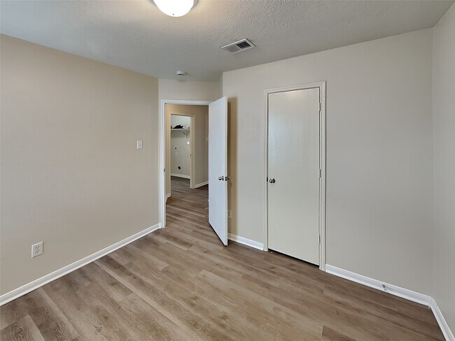 Building Photo - 12038 Green Butte Ct