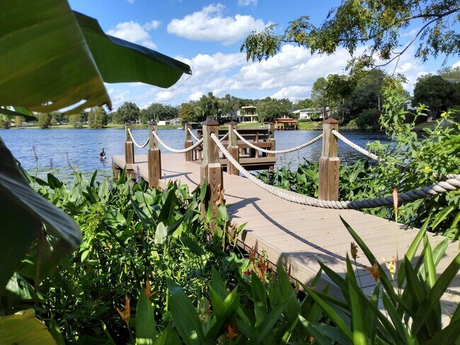 Building Photo - LAKE FRONT on Lake Highland!