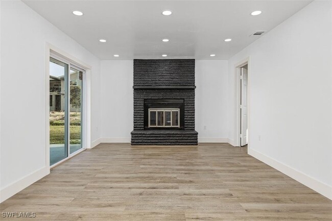 Building Photo - 6043 Birnam Wood Ln