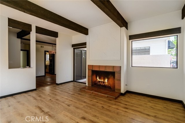 Building Photo - 313 Diamond
