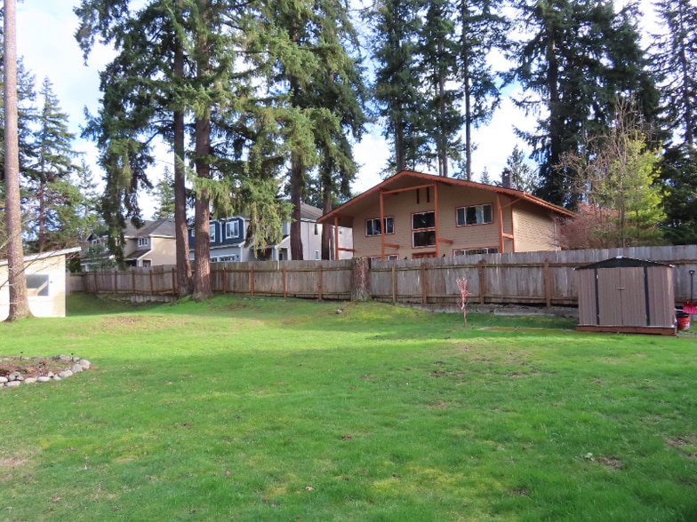 Building Photo - 17904 1st Ave NE