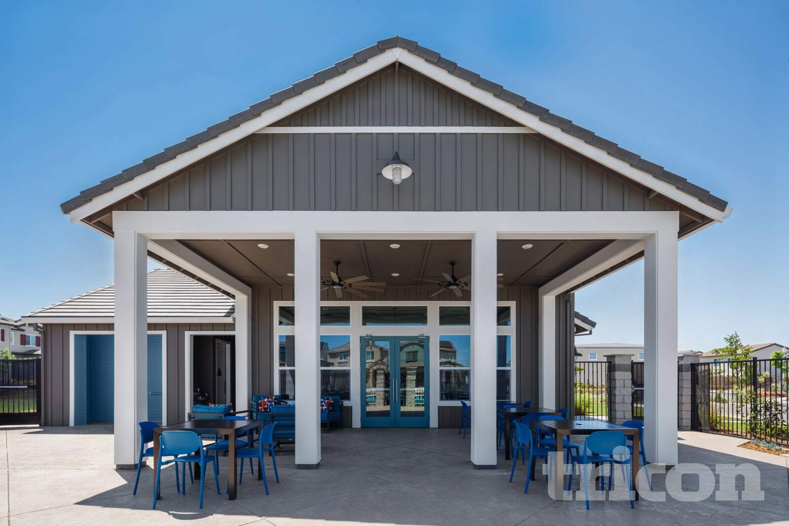 Building Photo - 1106 Victorian St