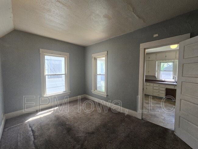 Building Photo - 408 Locust St