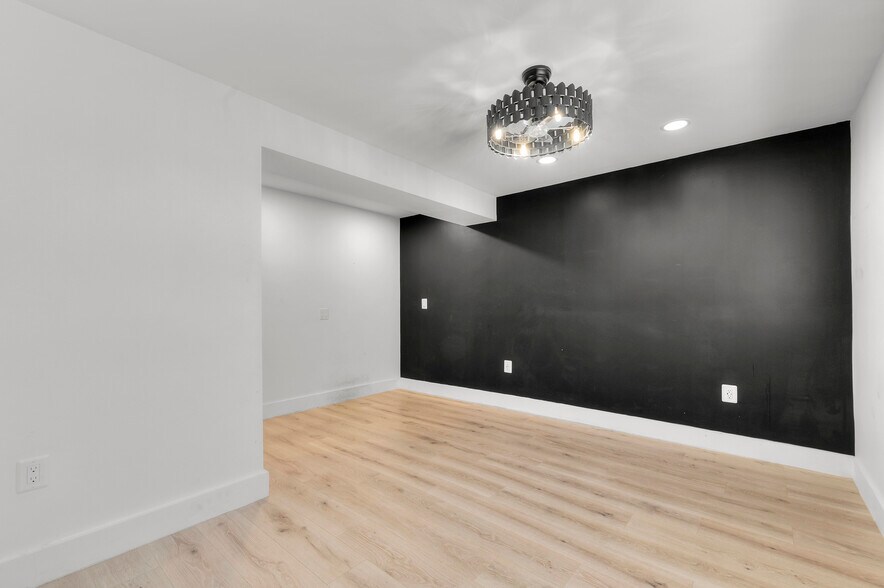 Building Photo - 4054 E Mohican Dr