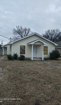 Unit A on left, Unit B on right - 506 Meadowbrook St